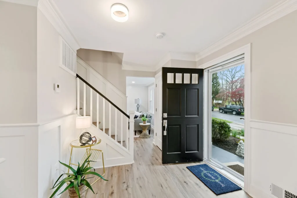 9208 Cutting Horse Ct - Foyer