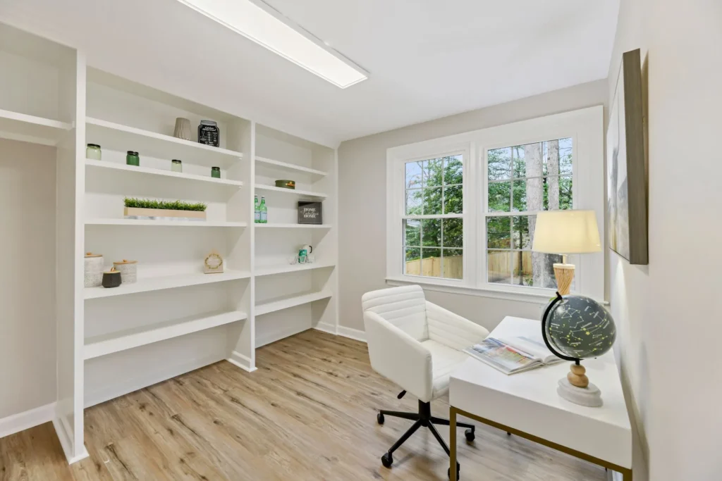 9208 Cutting Horse Ct - Office
